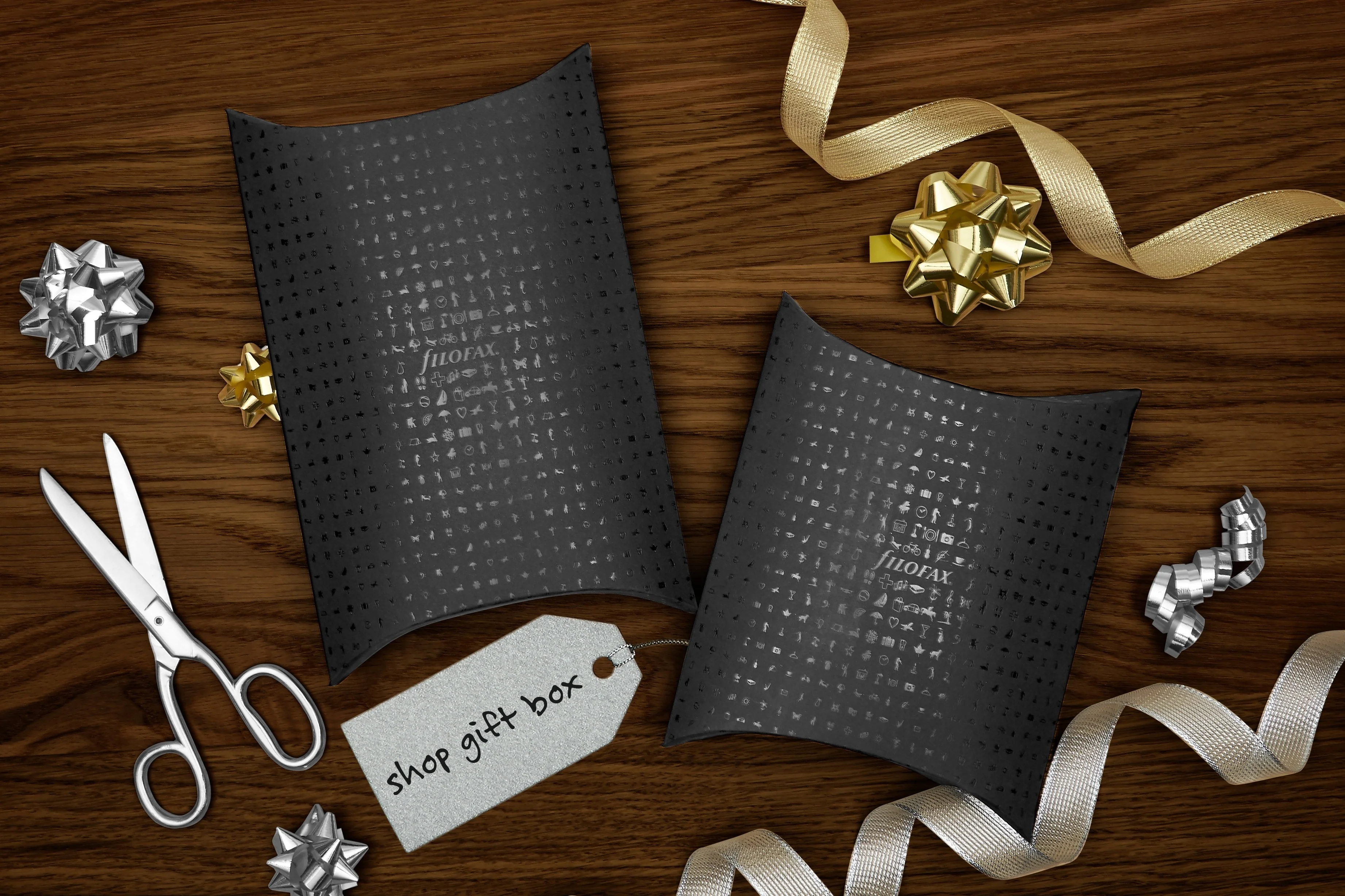 Black Icon Pillow Geschenkbox Personal - Image 3