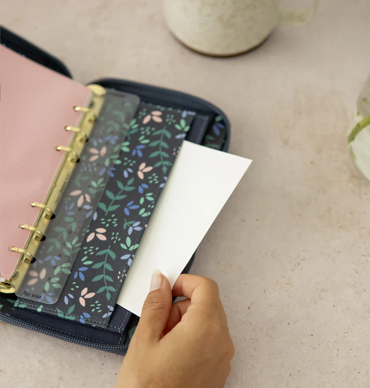 Garden Personal Compact Zip Organiser - Image 12